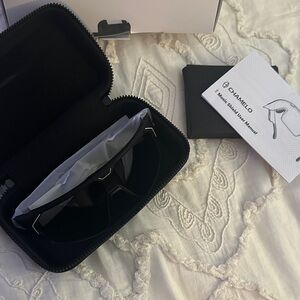 Chamelo Music Shield Black Sunglasses